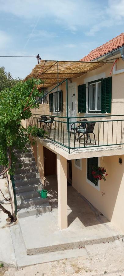 Apartments Lucky Lozovac Exterior photo